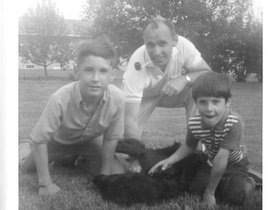 1969 May John, Dad, Paul, Daisy.jpg